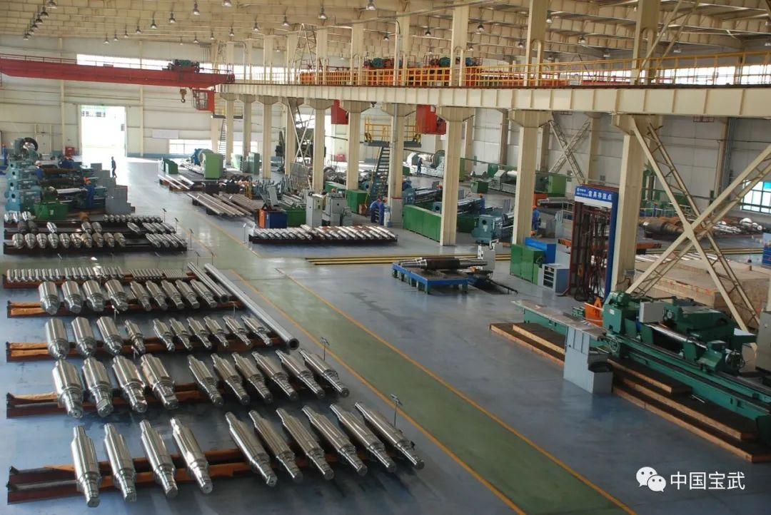 宝钢智能磨辊间