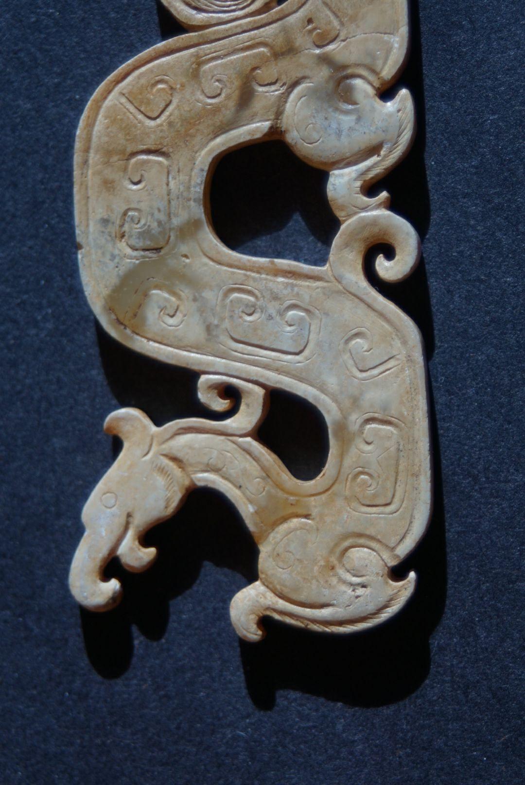 春秋晚期s形玉龙佩之五springandautumnperiodsshapejadependantwith