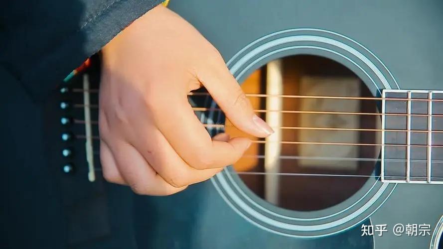 弹吉他右手手型有什么讲究吗? - 知乎