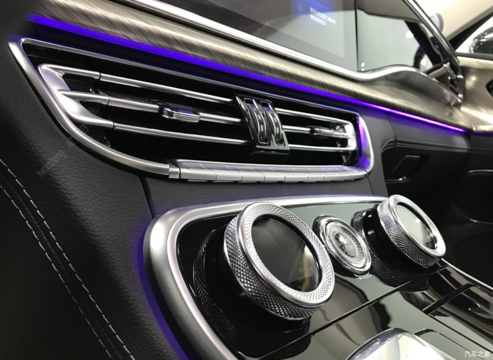 37万入手红旗h9首批车主现身说法面子有了里子差点