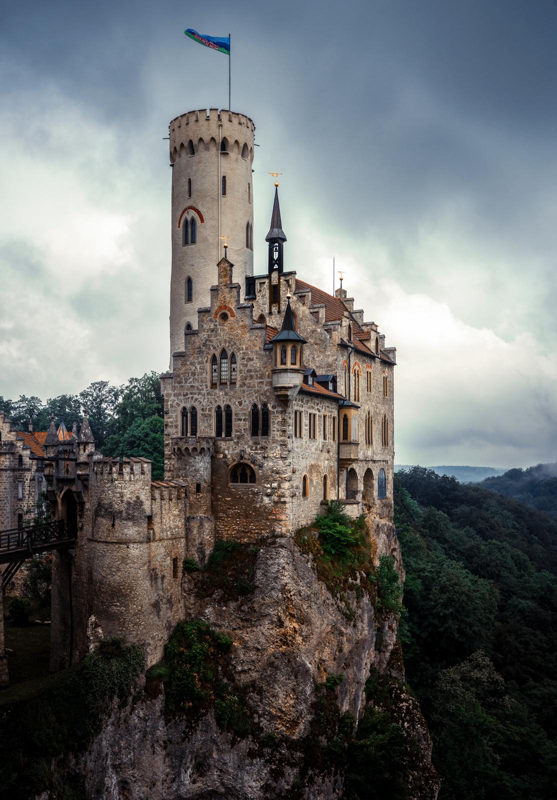 风中的遗迹-细数中欧最具童话色彩的古镇城堡 - 知乎