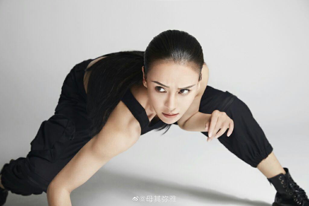 不同于越来越多的女演员贴着"功夫"的标签也只不过是在电影中不是替身