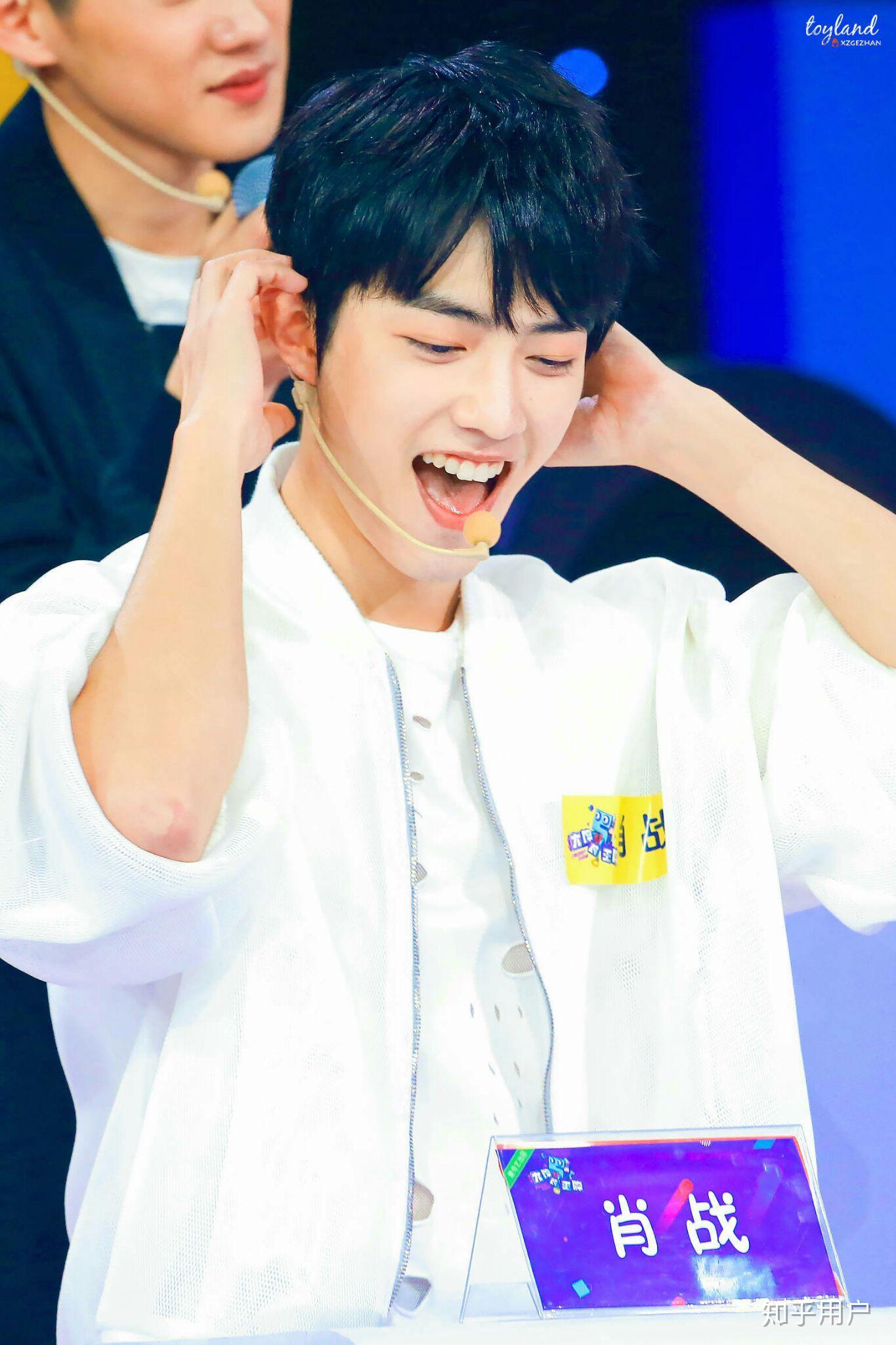 如何评价《创造101》第三次公演中肖战的表现?