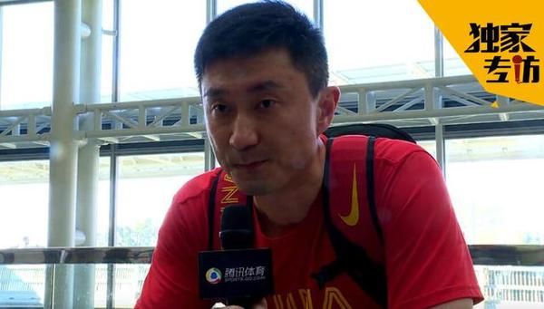杜锋质疑球队防守策略 新浪体育深入采访揭示广东失利内因