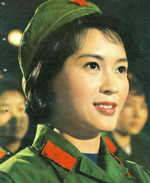 演员方舒去哪儿了？ - 知乎