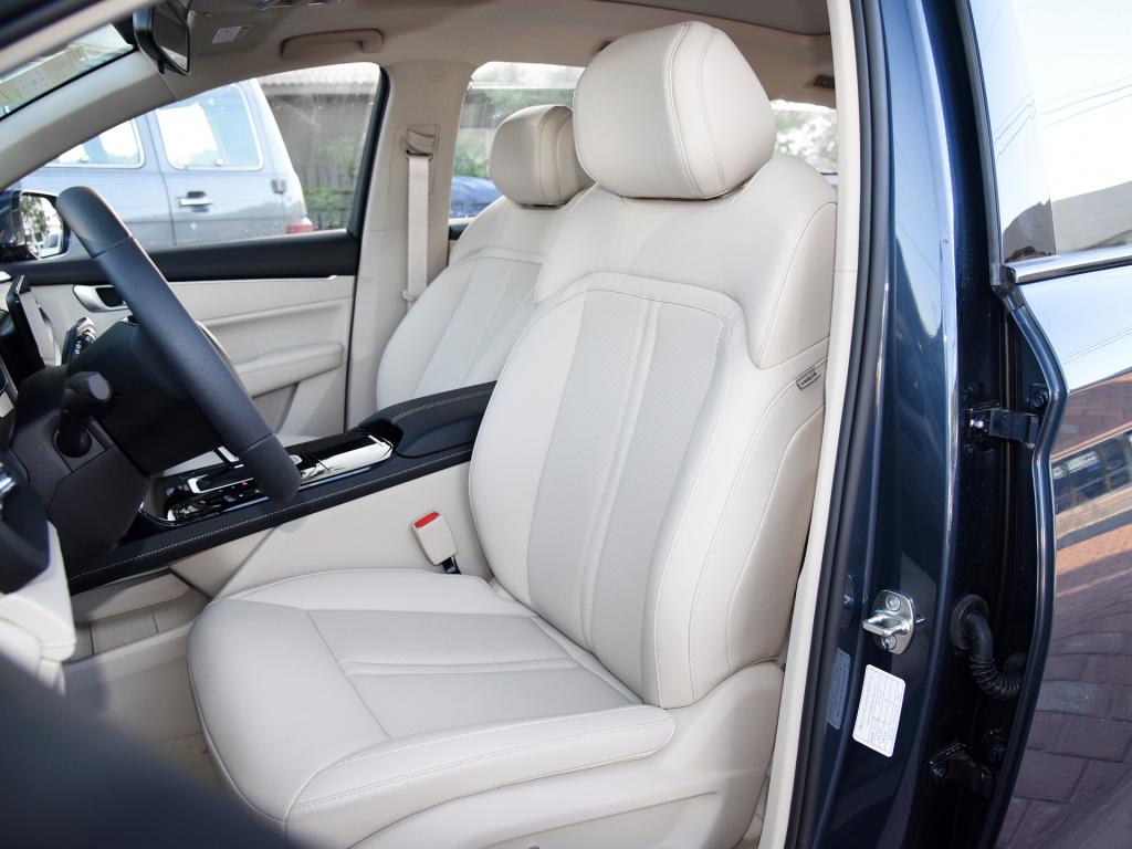 向上提升档次感 向下贴近用户需求 五菱凯捷车型分析导购