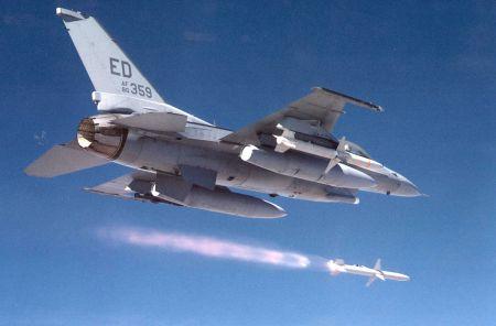 可以秒杀我军s400台军装备哈姆反辐射导弹进入倒计时