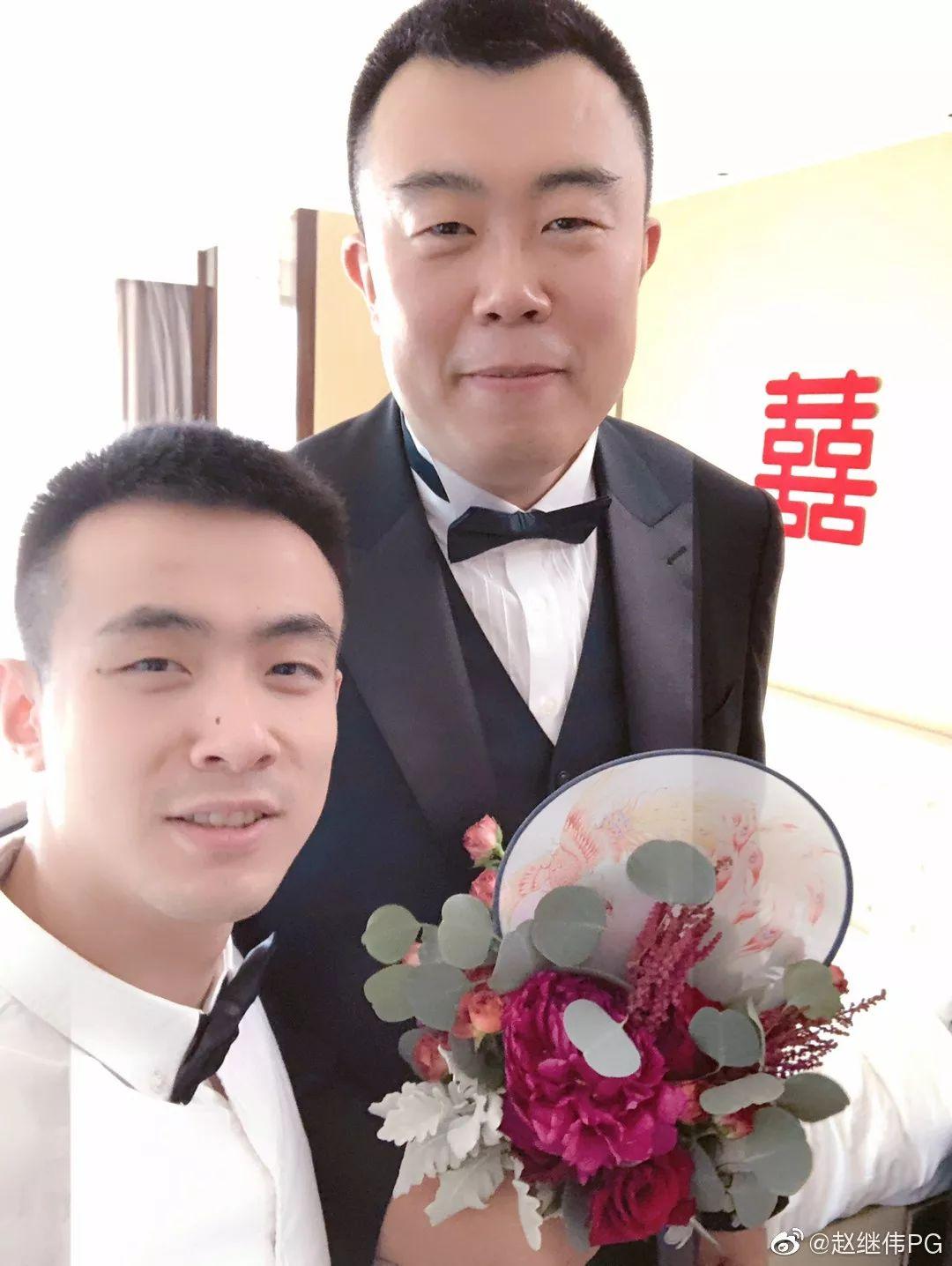 900多斤啊床都压塌了韩德君大婚上热搜只因潘长江一句话