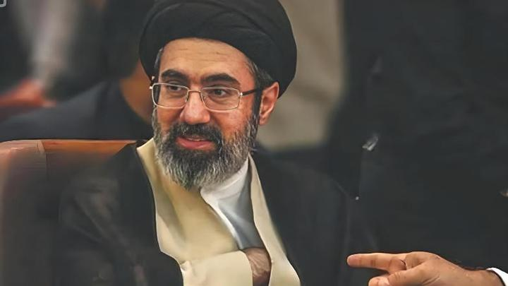 伊朗最高领袖穆杰塔巴发表首份声明，称不会放弃复仇，霍尔木兹海峡将继续关闭，释放哪些信息？