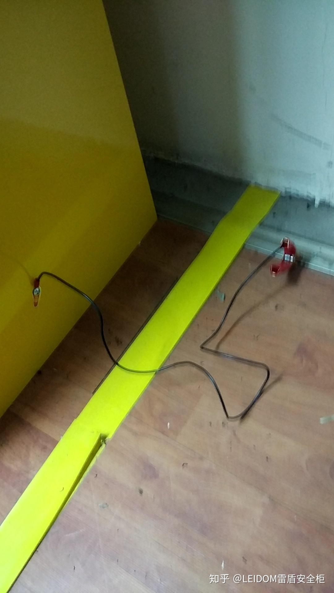 防爆柜怎么接地线