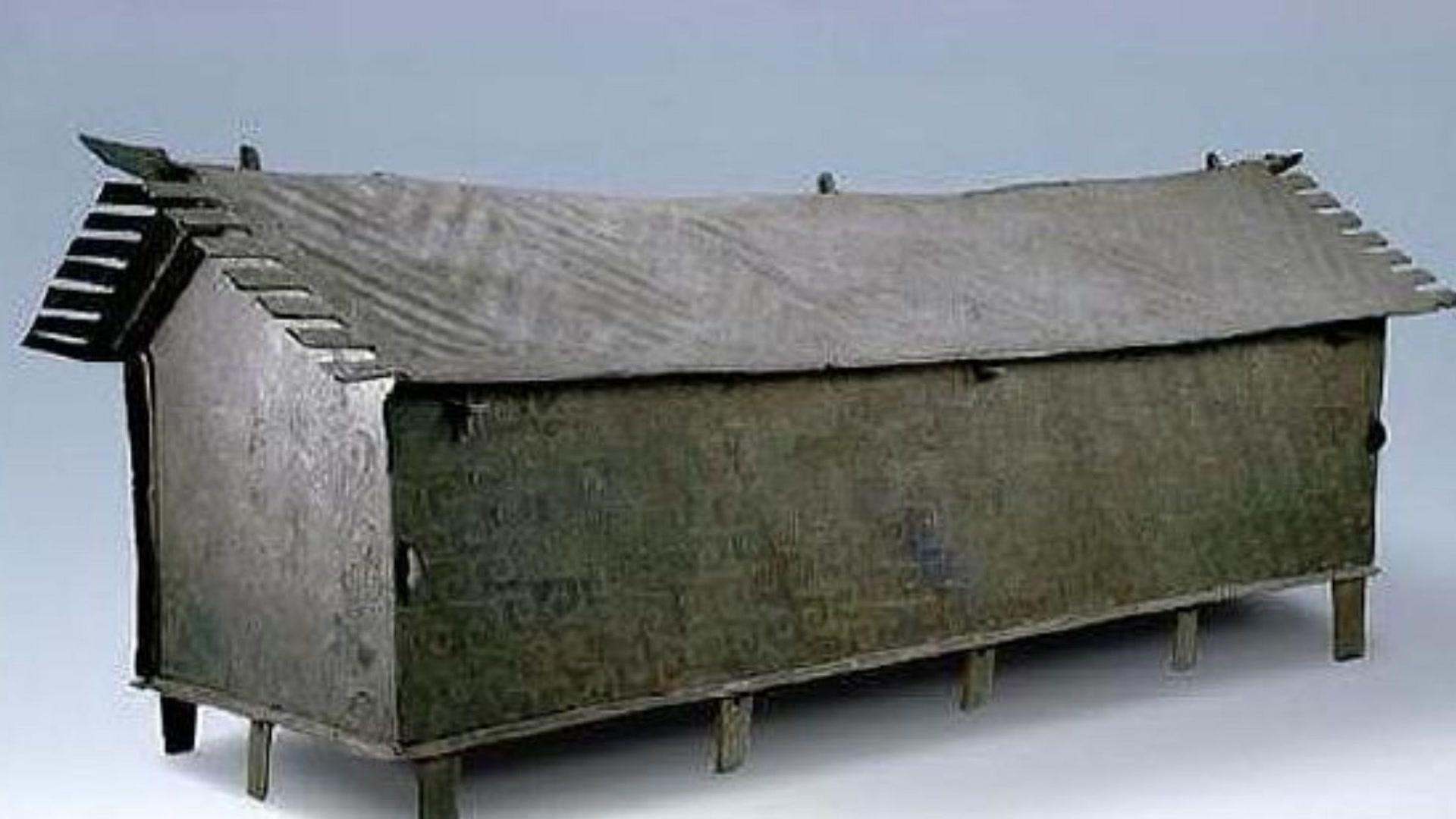 云南抚仙湖惊现水下古城,街道清晰可见,规模比皇宫还大!