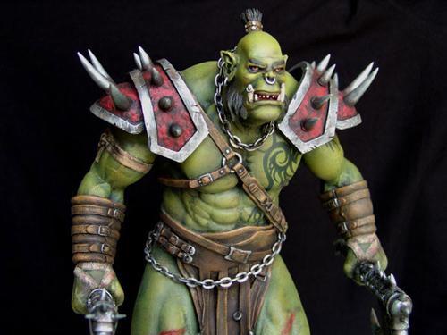 如何看待漫展中cos van被带走?