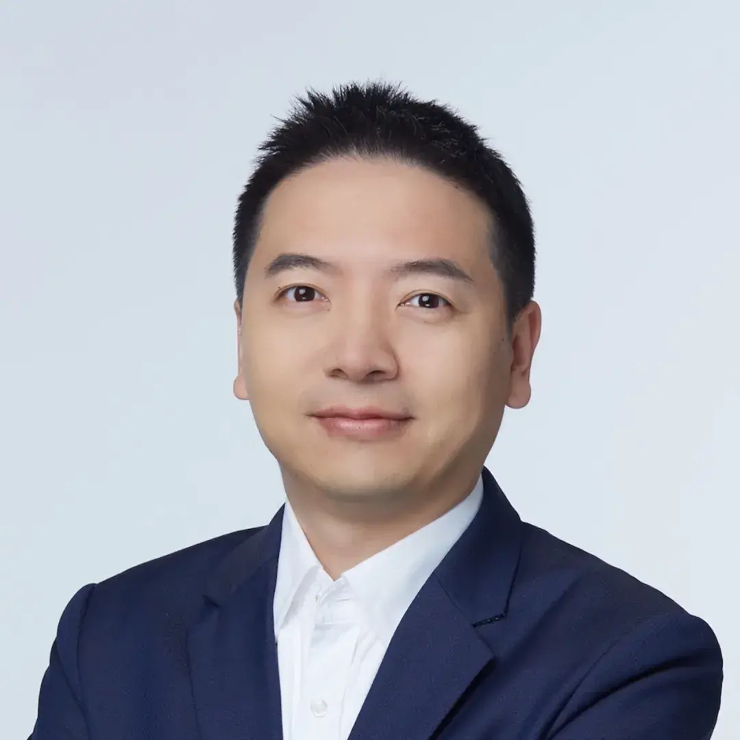 2015 年加入知乎,先后负责知乎广告技术团队,数据,算法和整体社区业务