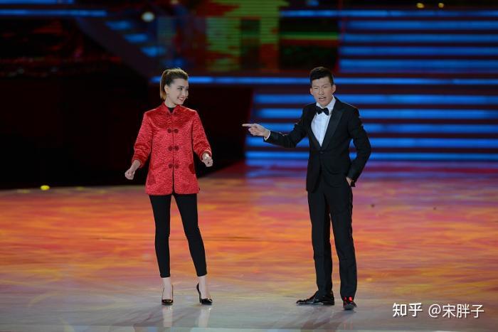 徒弟闫佳宝创立外语相声搭档李菁仕途亨通何沄伟该喜还是悲