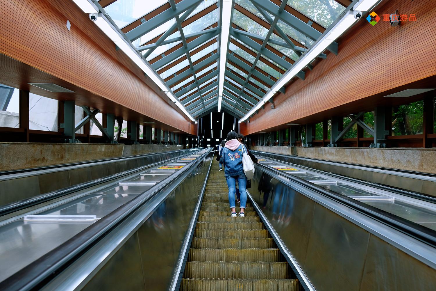 重庆人真的每天都要爬坡上坎,有没有比较知名的梯坎? - 知乎