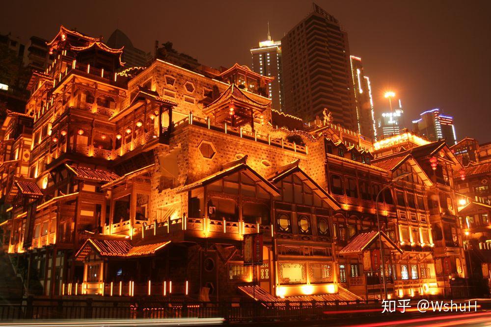 重庆打卡网红景点把景点图案印到衣服上