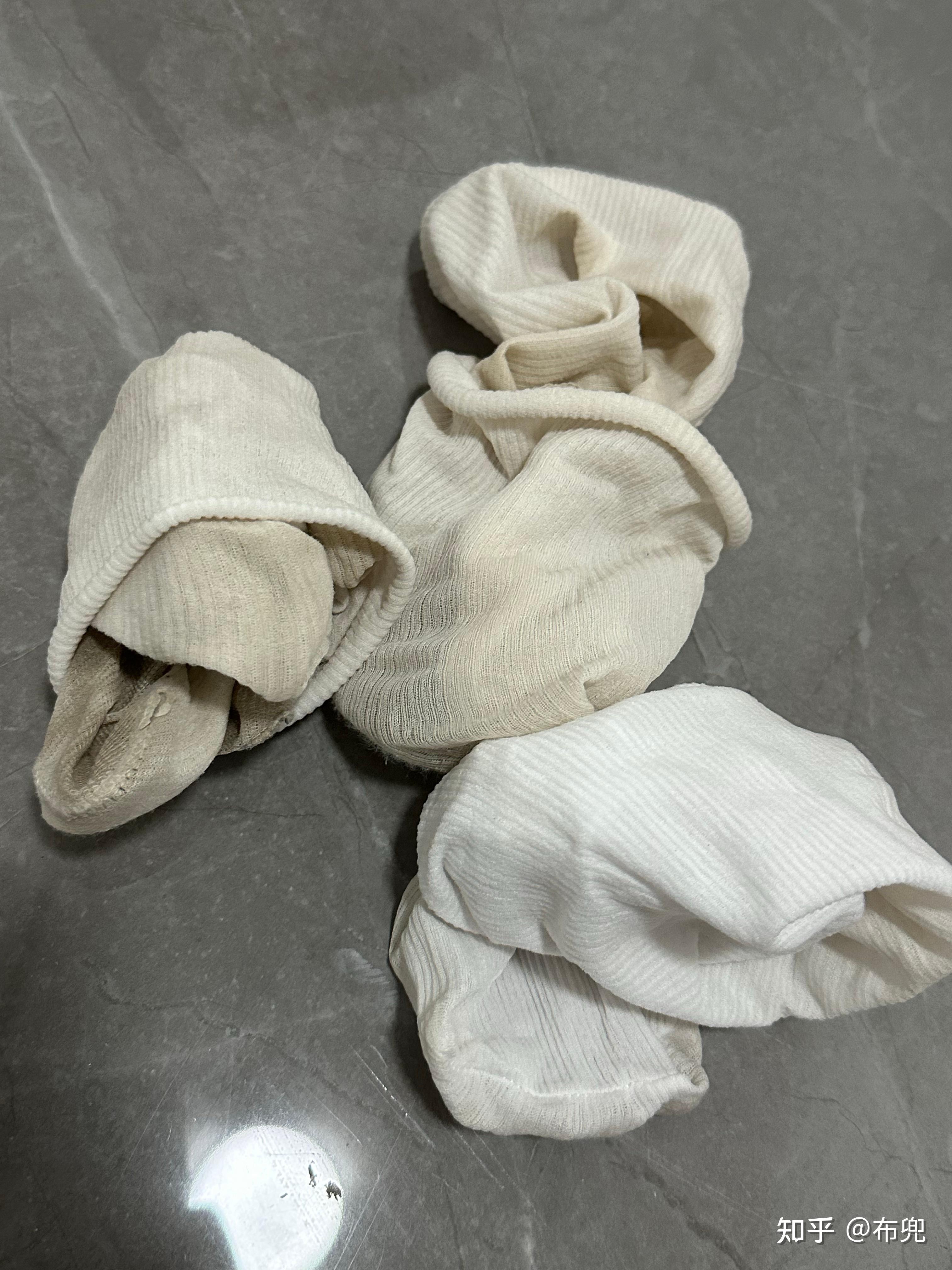 怎么才能避免白袜子发黄?