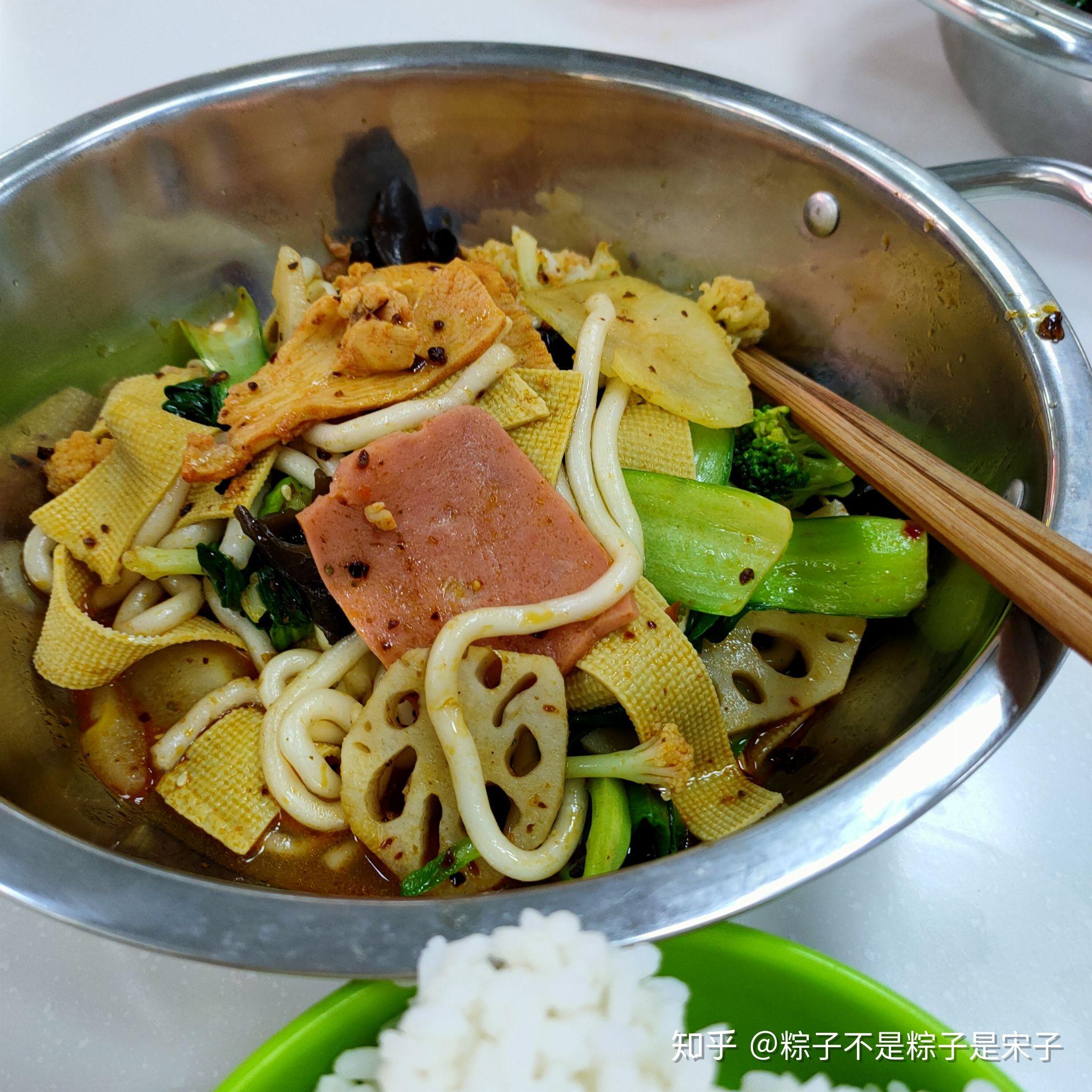 分享西京学院的食堂