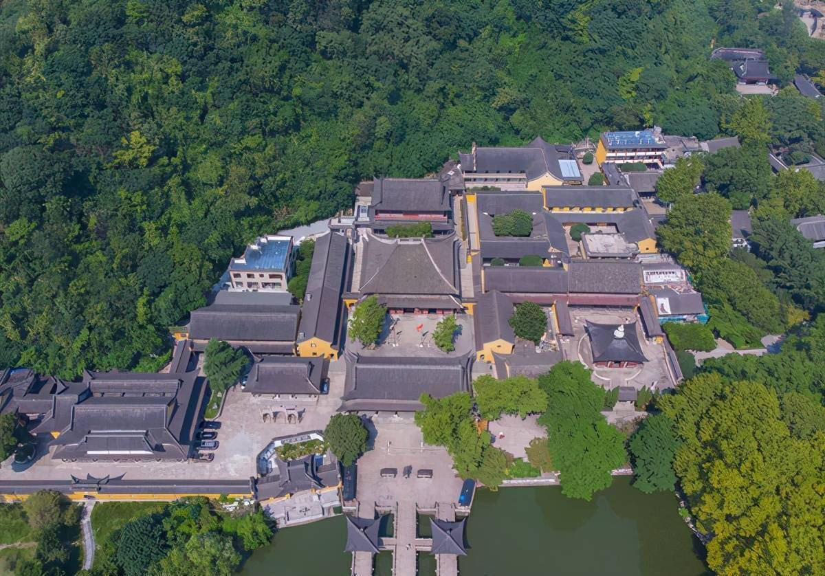 中国有哪些至今保存的重檐庑殿顶古建筑？ - 知乎