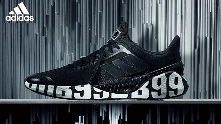 adidas boost 跑鞋