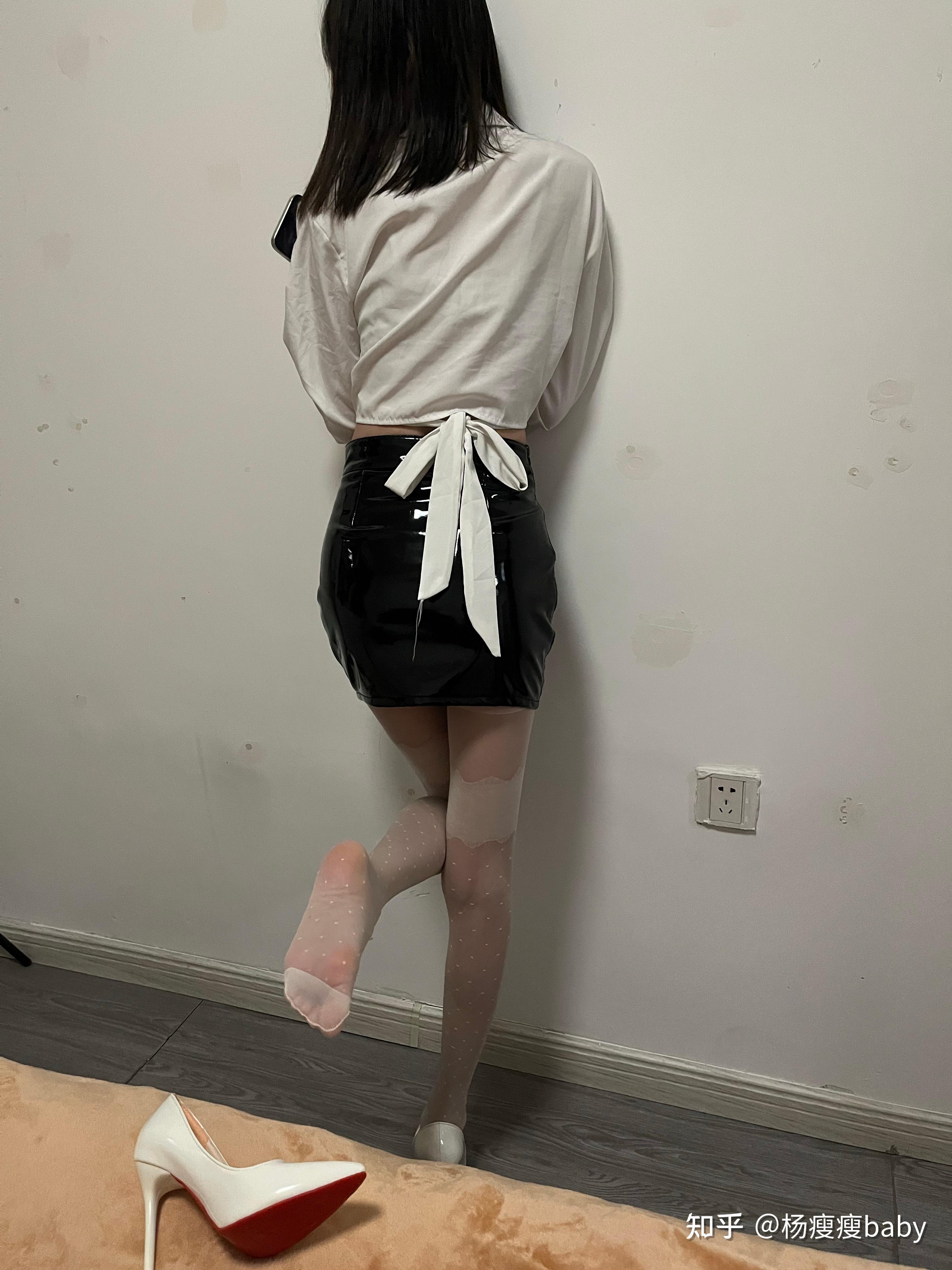你们在学校被同学扒过鞋和袜子吗