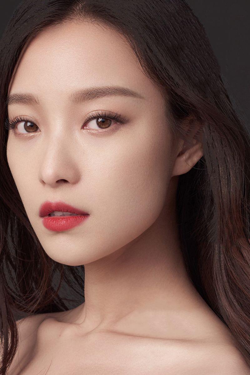 有没有哪些你觉得很好看的女明星的(精修图)即照片?