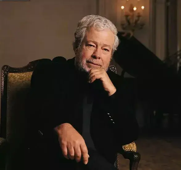 他拒绝了阿格里奇的邀请只为来中国独家专访钢琴泰斗弗莱尔