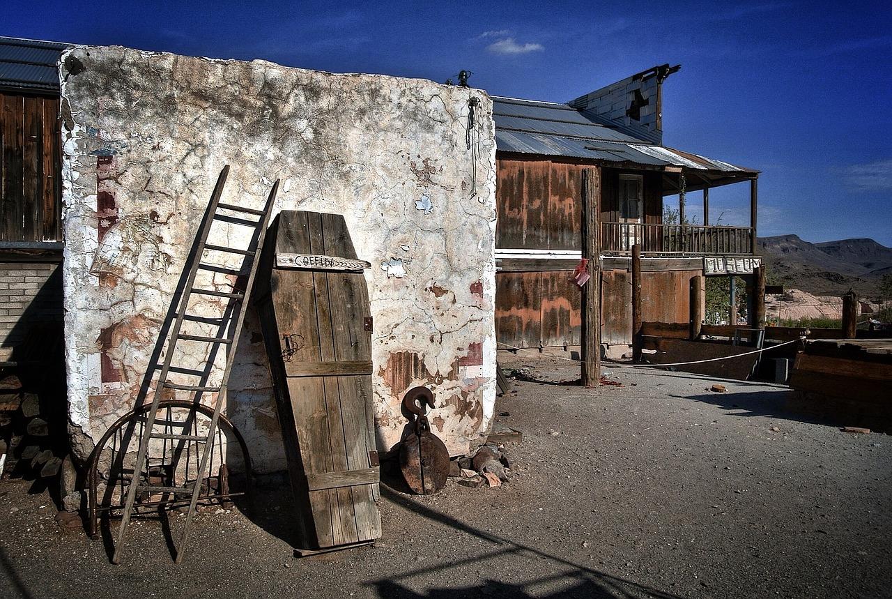 1. 西向卧室巧布局