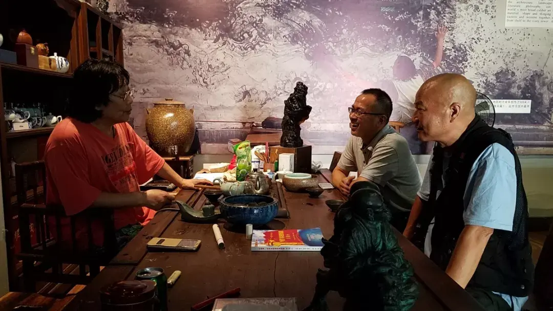 原上海宣传部部长潘维明,红门文创董事长陈象豹等一行人有幸前往拜访