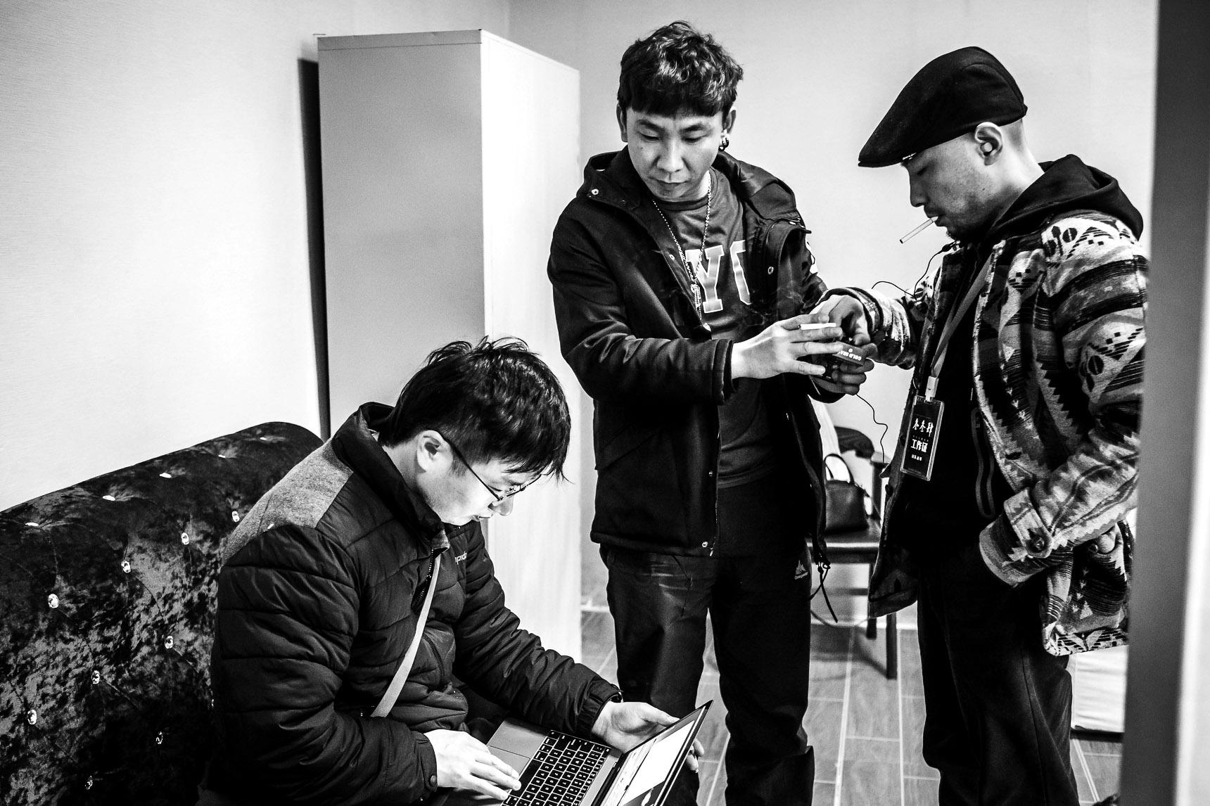 什么肆什么霍成语_等什么君