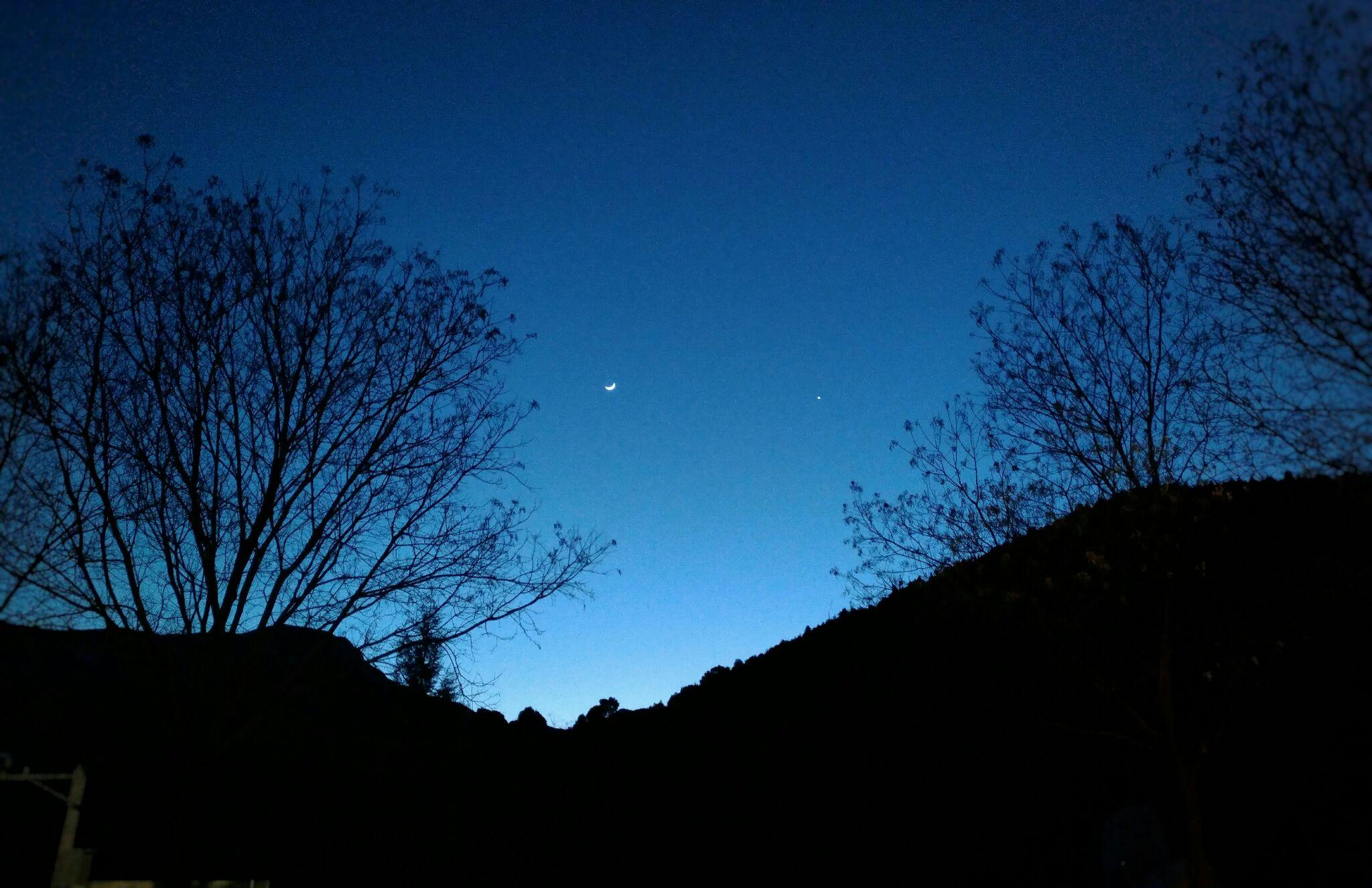 如何用手机拍好风景 v2-cfa257d17eef9f4f0cc7f2a37f47ec18_r.jpg