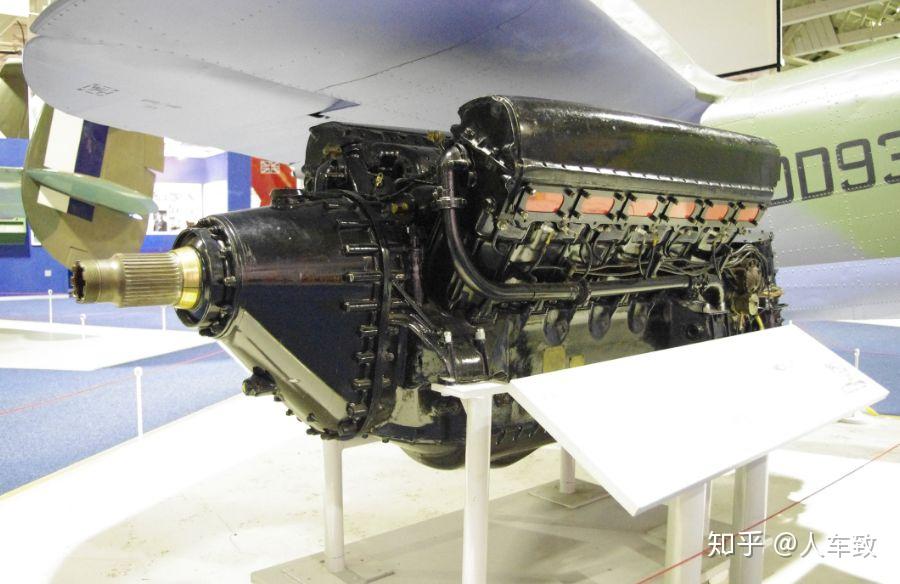 提到了"灰背隼"就不得不说它的直接对手,也是缸内直喷技术首个采用者