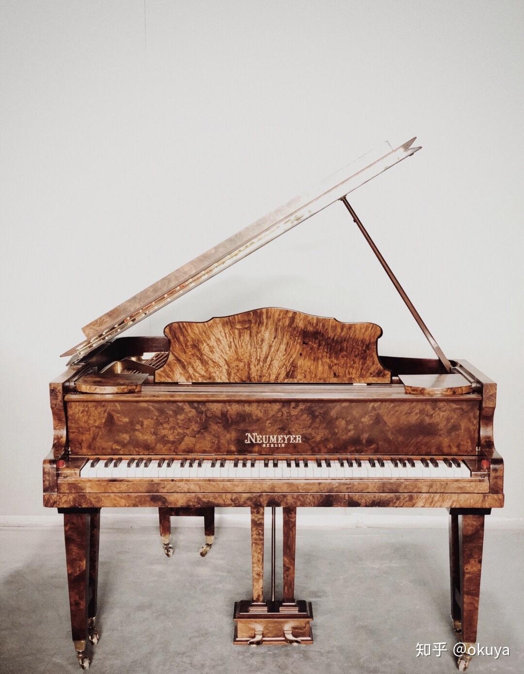 钢琴选择什么颜色的比较好