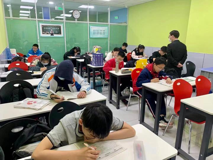 初中高中有哪些差异? 新高一学生如何适应高中? - 知乎