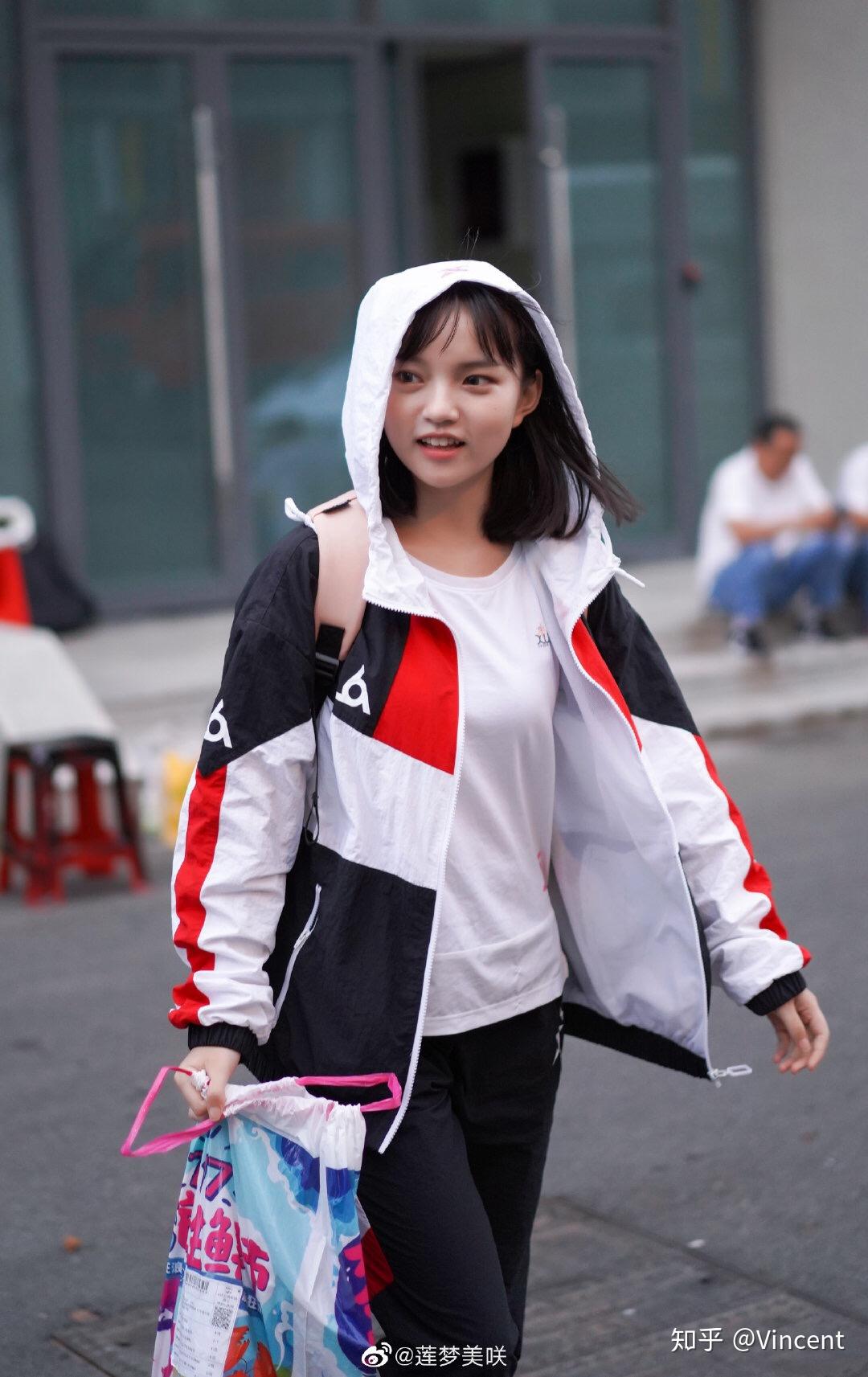 如何评价明日之子第三季选手兰西雅?