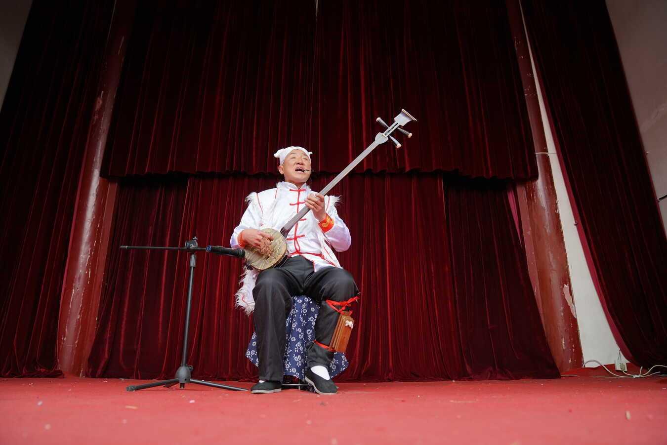 西安永兴坊里过大年秦腔吼出地道中国年