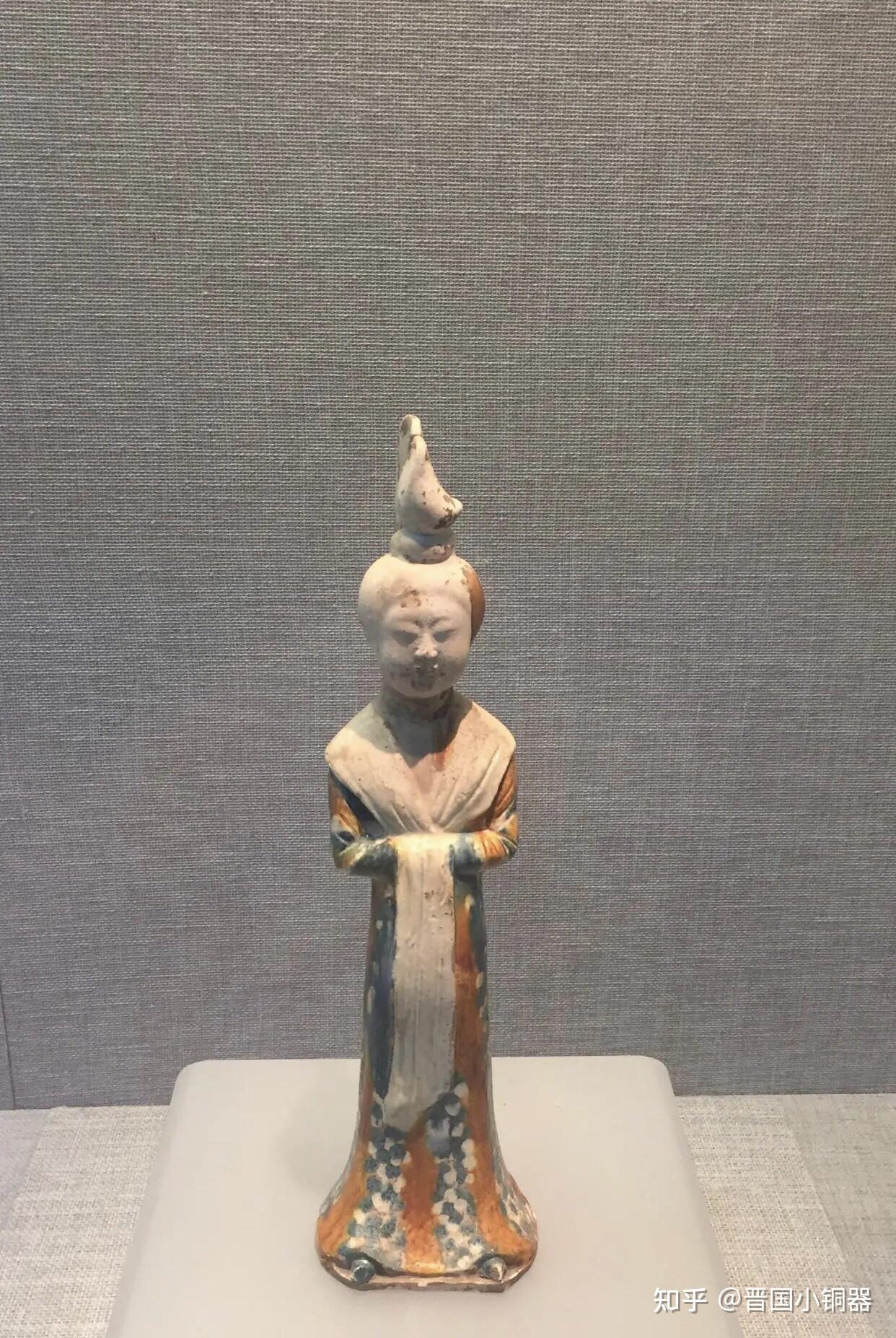 唐三彩陽刻花紋盌 唐時代 中国古玩 中国美術 唐三彩雕刻花纹双头凤首壶做旧高仿唐代出土古瓷器古玩古董收藏品
