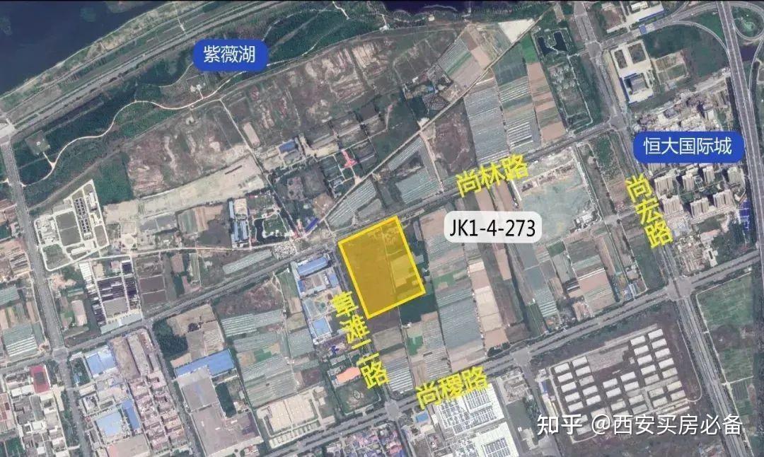 位于经开区的生态居住区尚稷路与草滩二路十字向北200米,与绿城·桂语