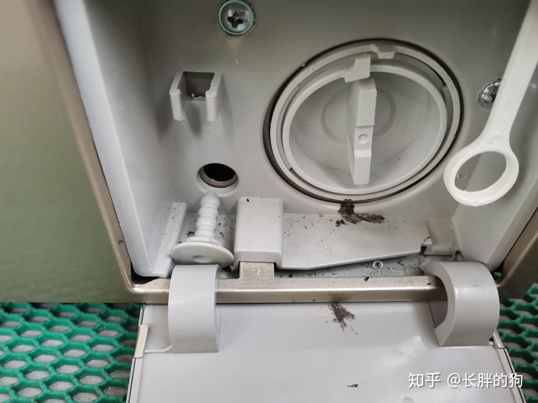 滚筒洗衣机清洗过滤器之后管子安装进去了小堵没安好松了掉出来了怎么