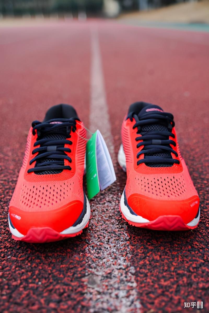 200以内跑步鞋,公路,一般跑十公里左右,买什么好呢? - 知乎