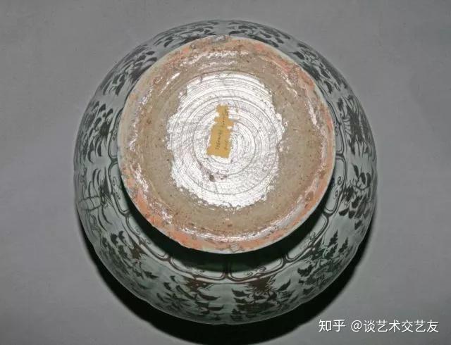 明代洪武釉里红瓷器仿品较多，如何鉴定？这里介绍几点简单的方法