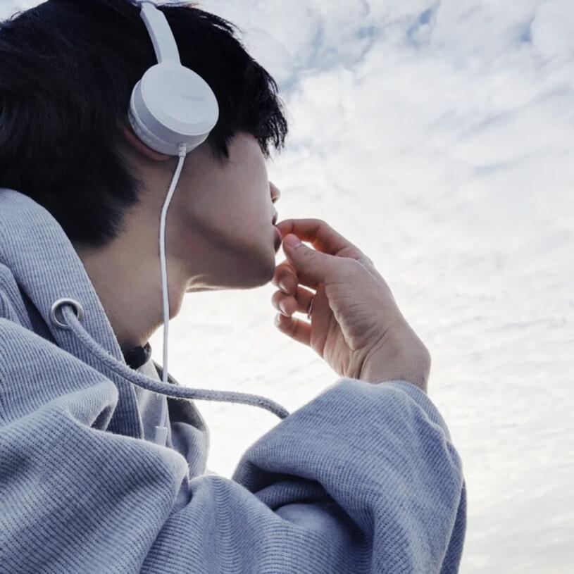 有没有一些干净清爽的男生头像