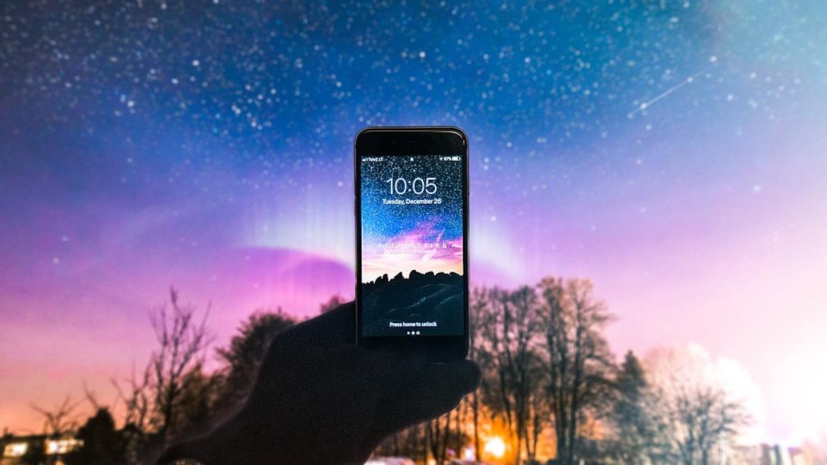 Iphone 壁纸妙用三法 日历 待办 二维码 有轻功 知乎