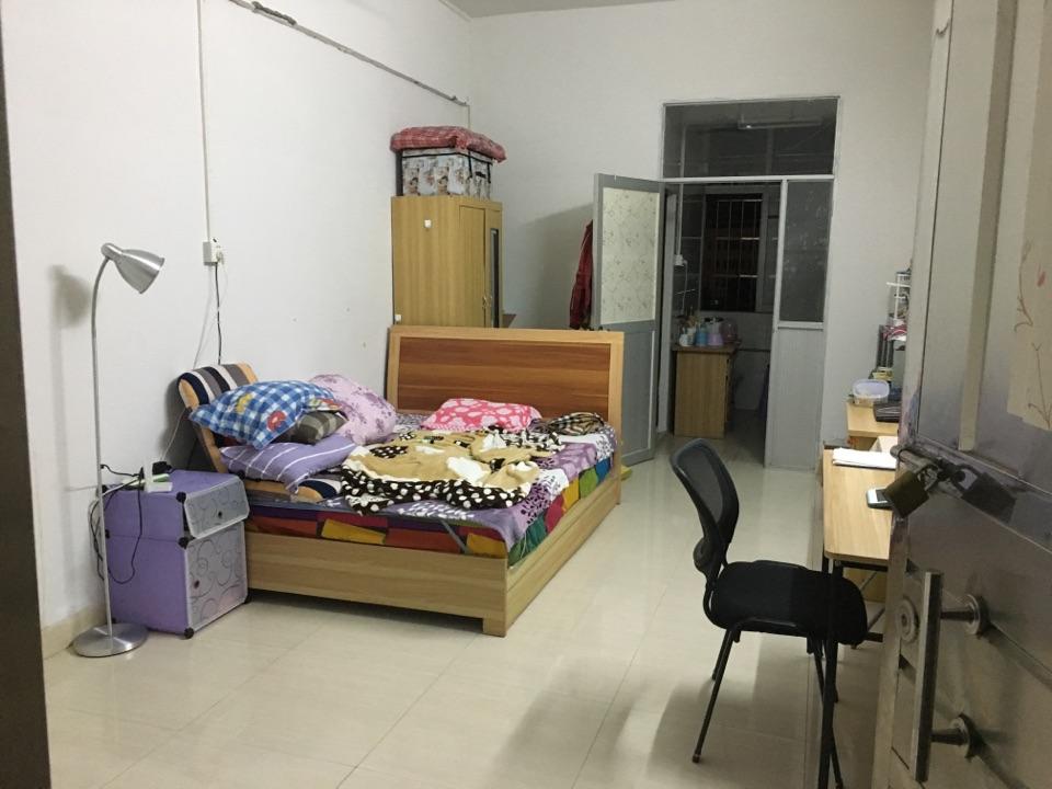 如何布置这样的出租屋女生单间