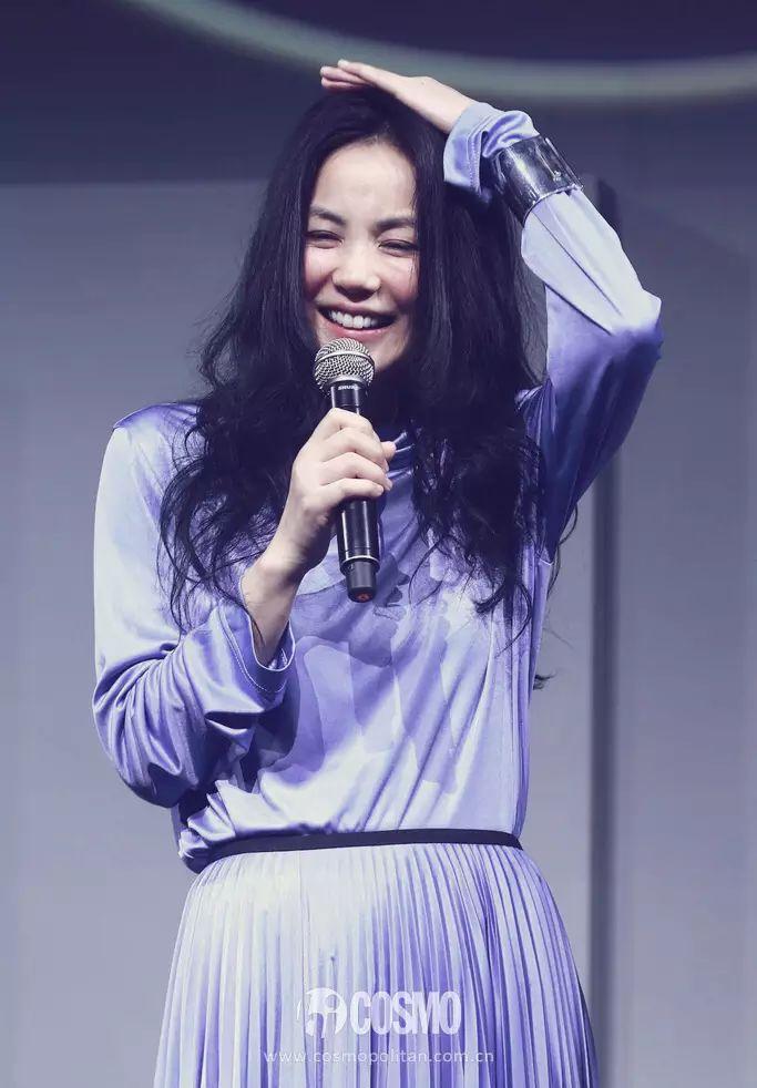 王菲随意穿搭我们神魂颠倒