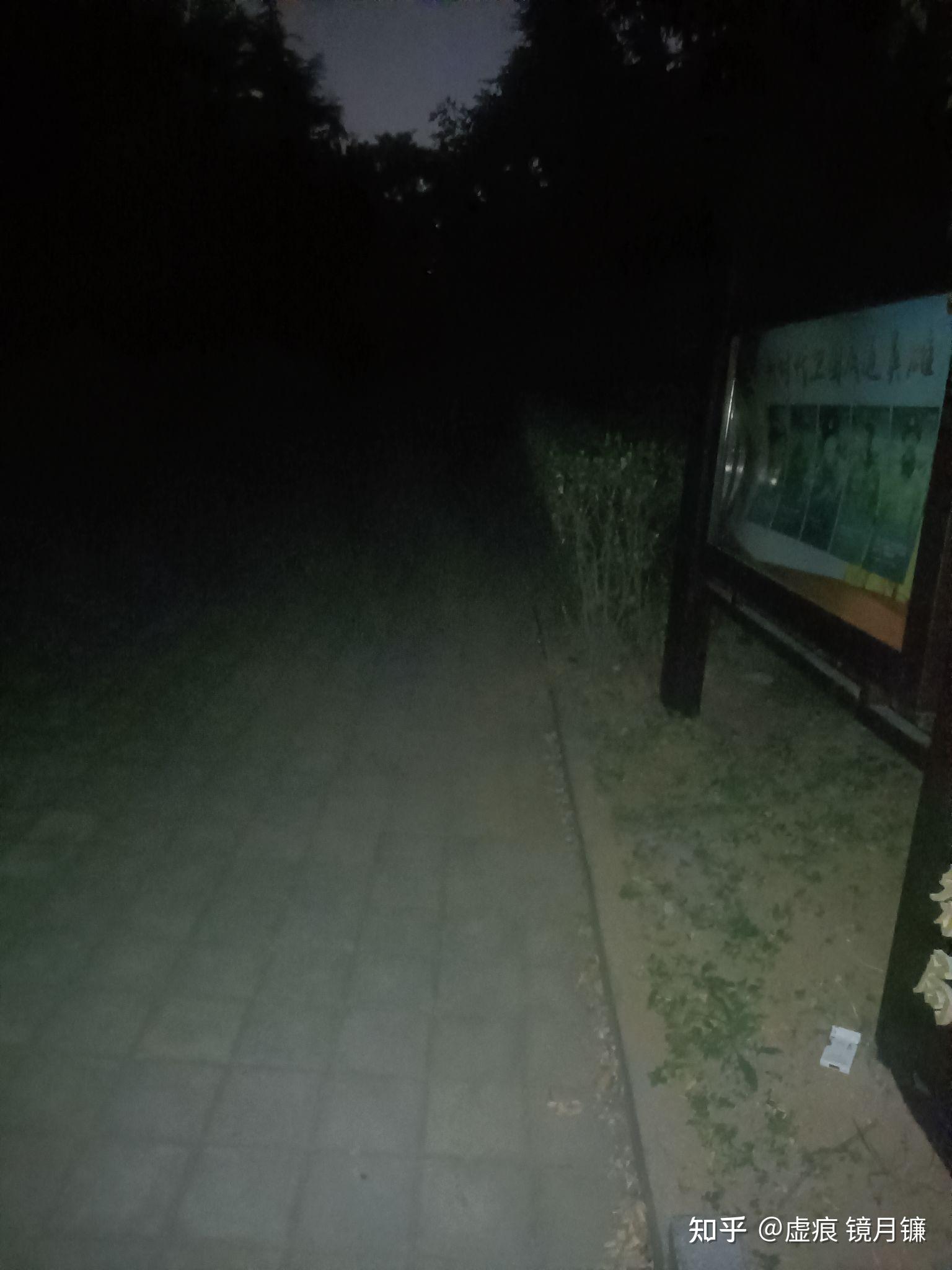 给你一百万,你敢晚上在坟地睡一晚吗?