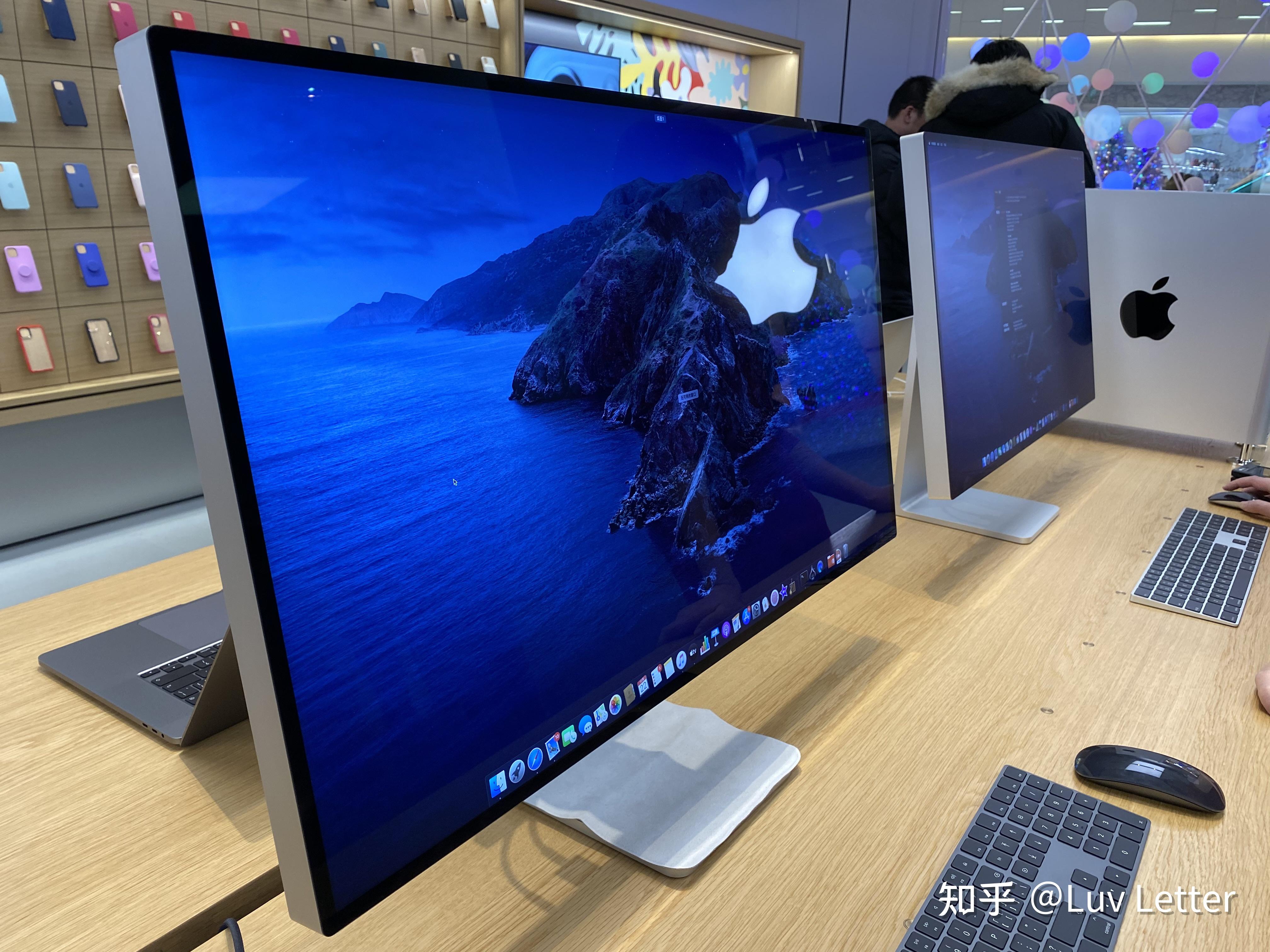 为什么 mac 系列长期标配镜面屏而非雾面屏? - 知乎