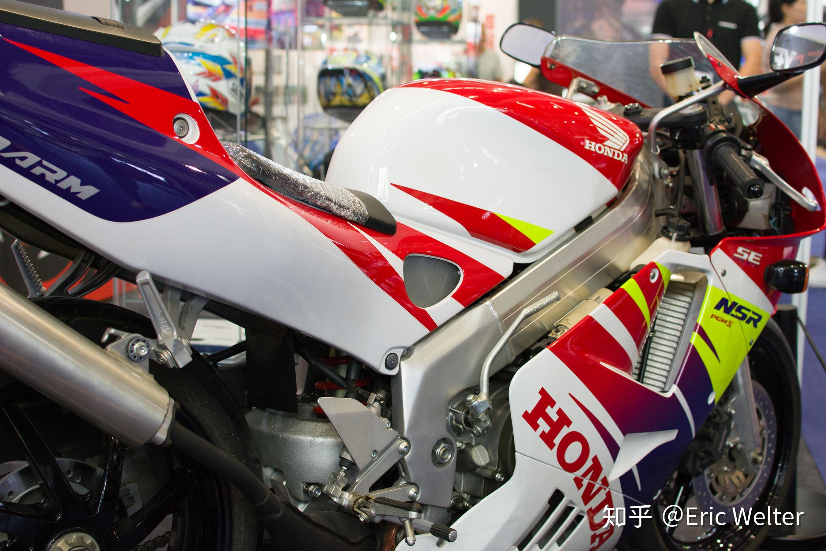 接下来为本田粉充值一下信仰——几乎全新的本田nsr250 p4!