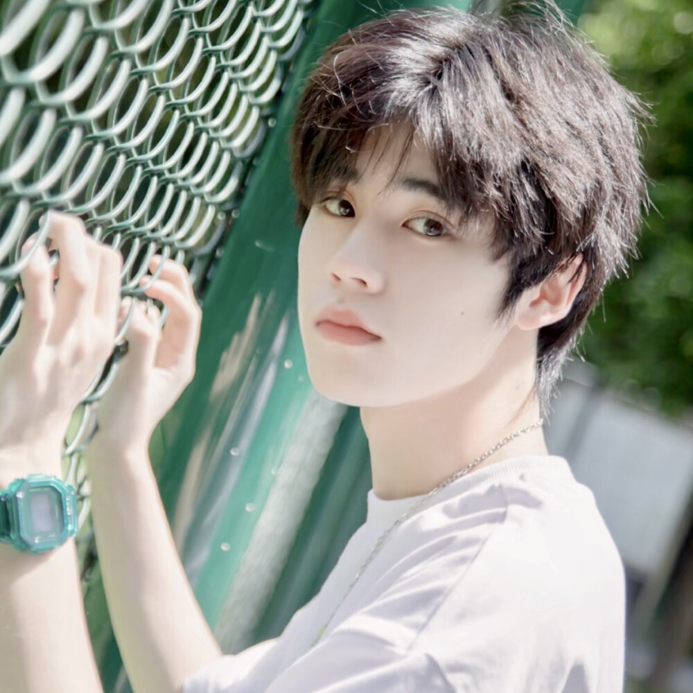 有哪些让女生一眼就心动的微信男头像