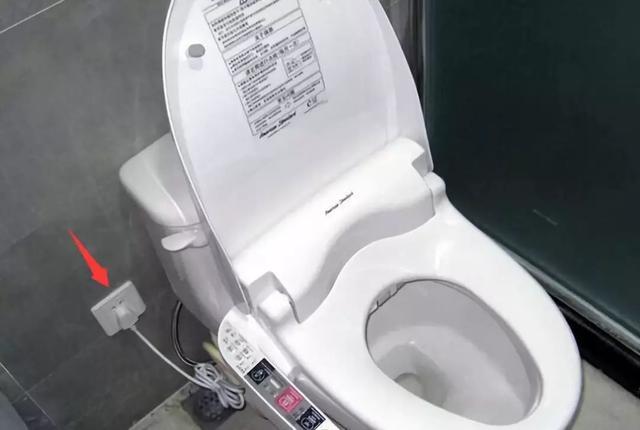 有预留进水口通常在65cm周围要有一个自来水进水口,不同型号可能硬换